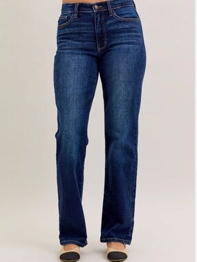 Judy Blue mid rise straight dark wash jeans size 9/29